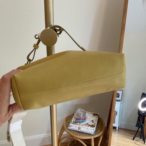 The Leather Carabiner Crossbody Sling Bag Gilded Moss NWT - Picture 7 of 11